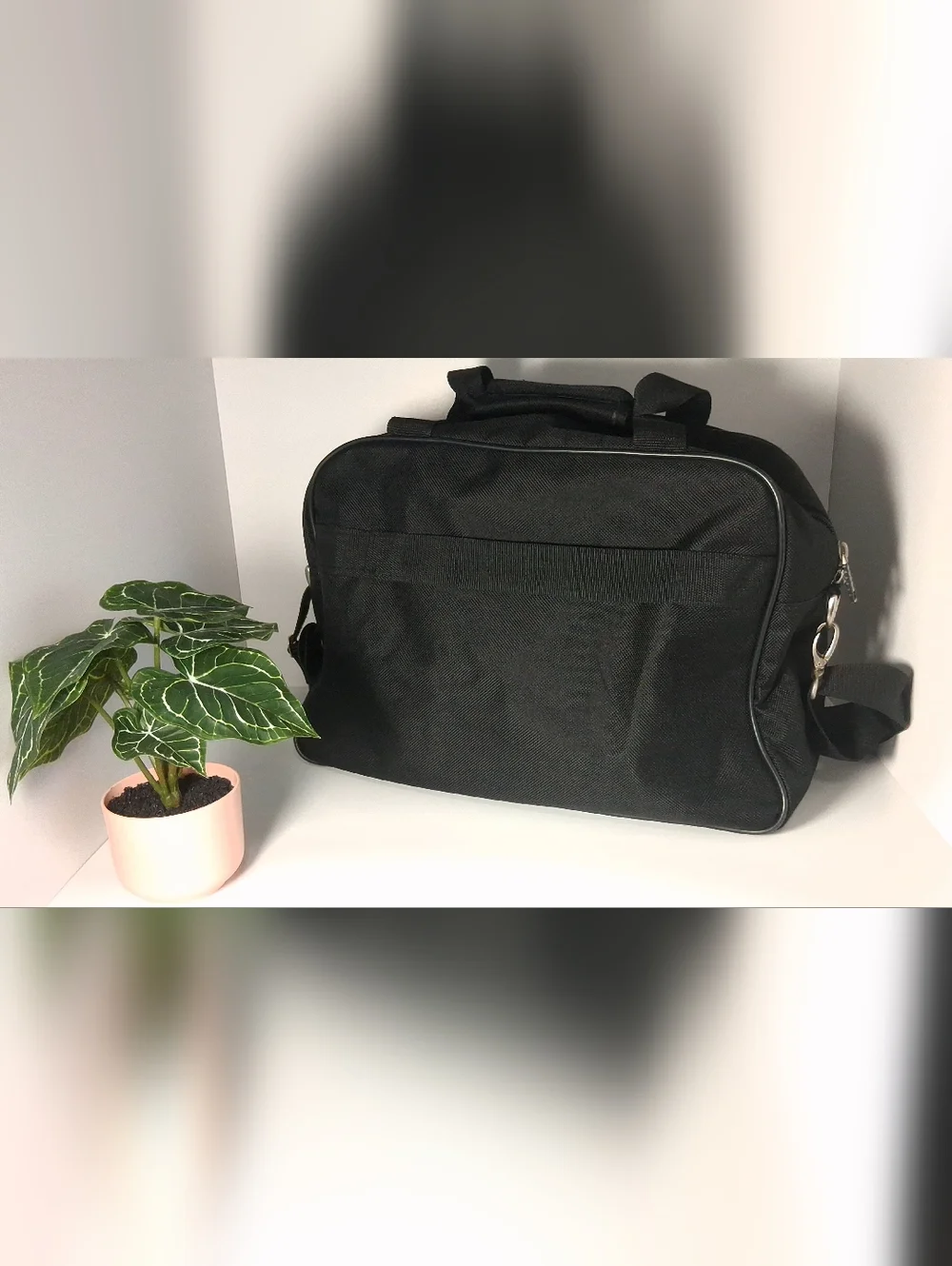 Jeep Men's Black Laptop Messenger Bag - Unbranded Authentic